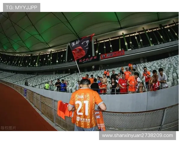 广州足球队灵活性引发热议球迷与专家各执己见探讨争议背后原因